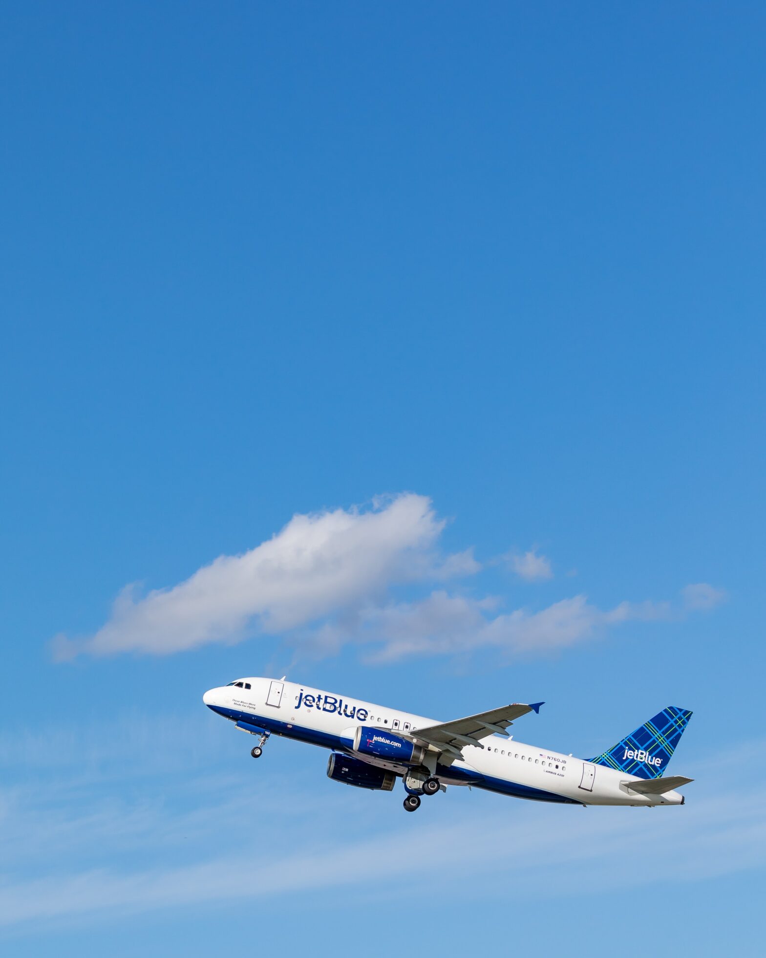 JetBlue Pilot Salary | How to Get a Job as a Pilot for JetBlue - Thrust