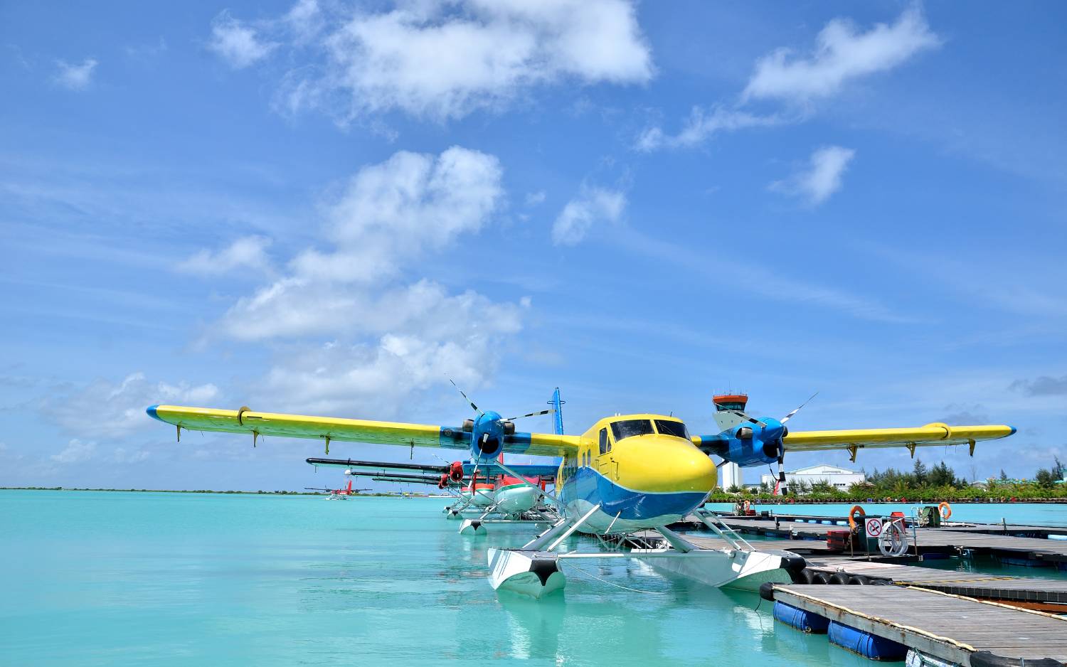 5 Non-Airline Pilot Jobs Pilots Can Consider